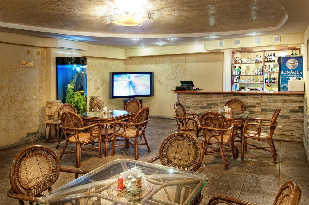 Hotel Edem Karaganda Ngoại thất bức ảnh