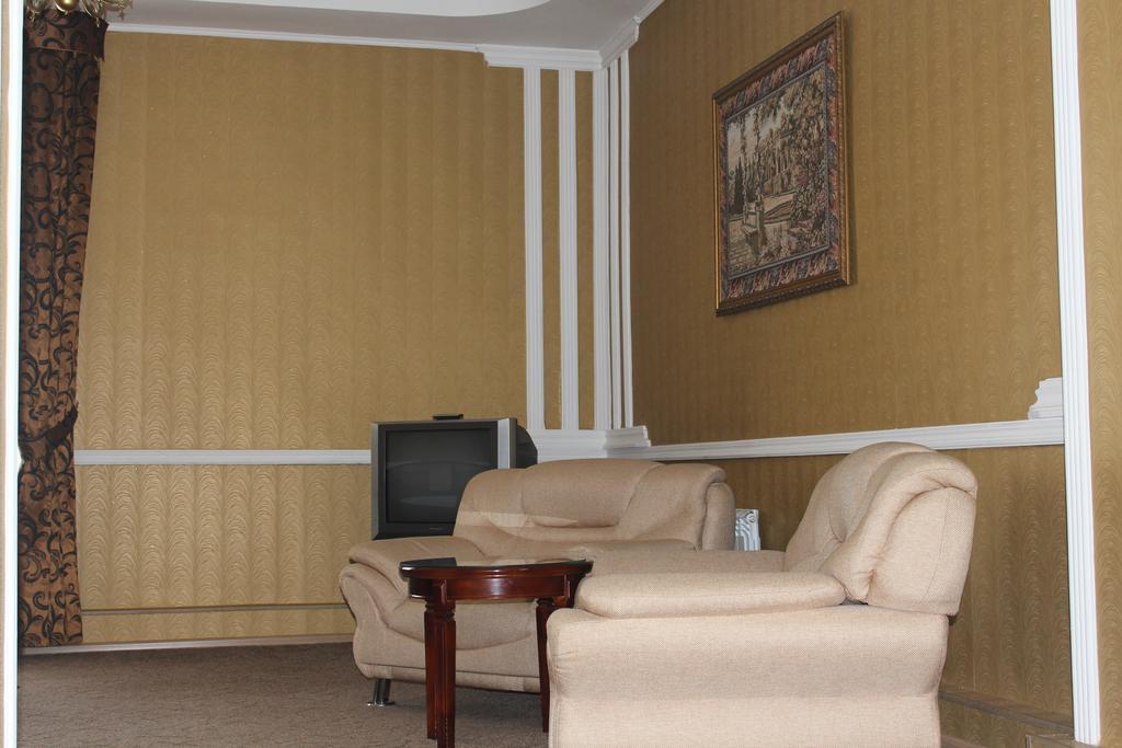 Hotel Edem Karaganda Phòng bức ảnh