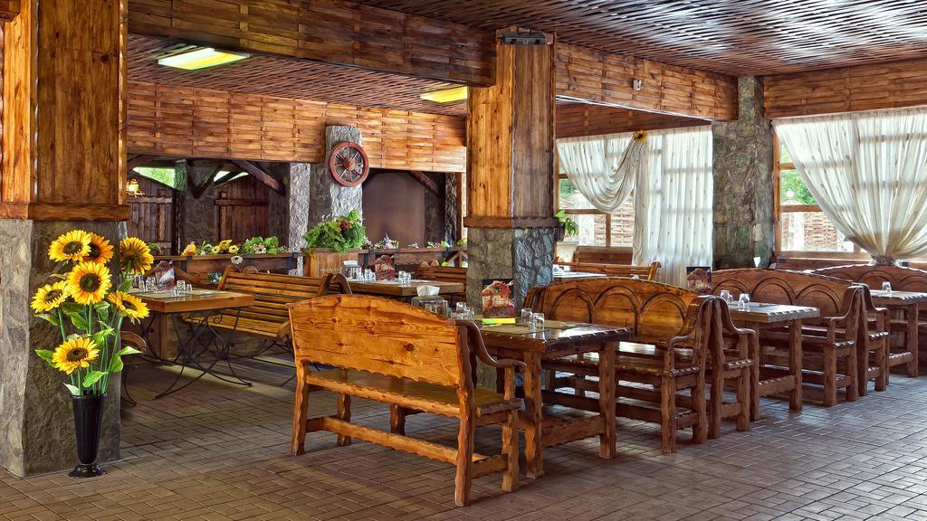 Hotel Edem Karaganda Ngoại thất bức ảnh