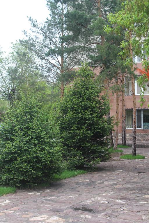 Hotel Edem Karaganda Ngoại thất bức ảnh