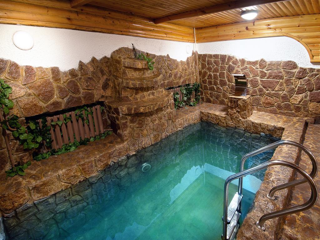 Hotel Edem Karaganda Ngoại thất bức ảnh