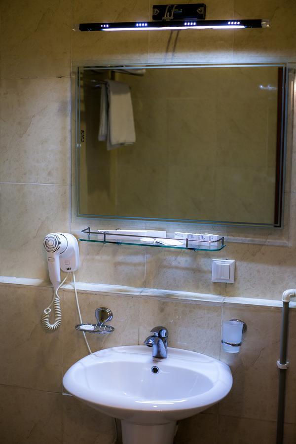 Hotel Edem Karaganda Ngoại thất bức ảnh