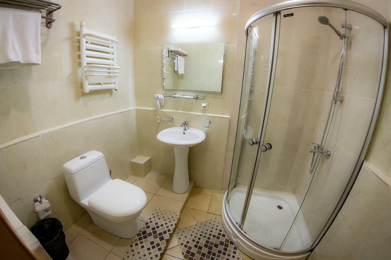 Hotel Edem Karaganda Ngoại thất bức ảnh
