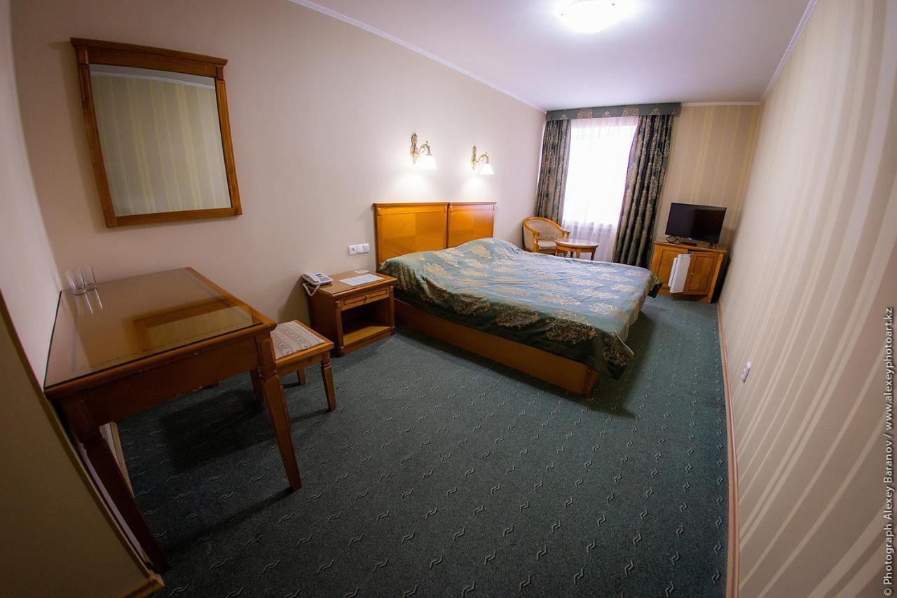 Hotel Edem Karaganda Ngoại thất bức ảnh