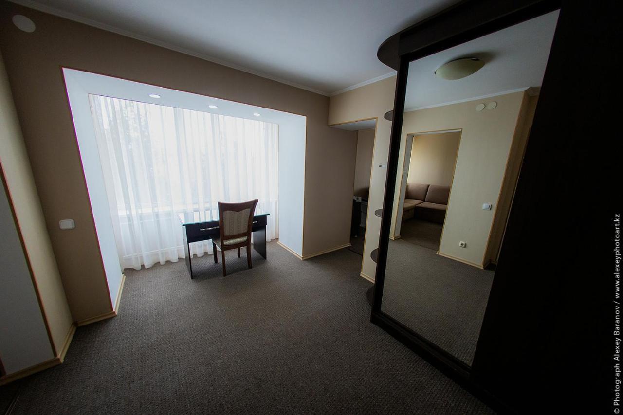 Hotel Edem Karaganda Ngoại thất bức ảnh