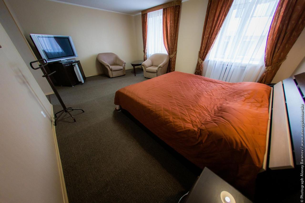 Hotel Edem Karaganda Ngoại thất bức ảnh