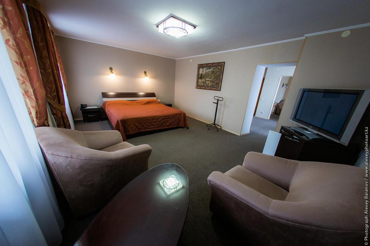 Hotel Edem Karaganda Ngoại thất bức ảnh